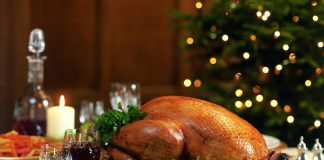 Bữa Tiệc Đêm Trong Nhà Vệ Sinh Bữa Tiệc Đêm Trong Nhà Vệ Sinh