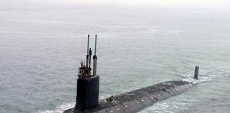 Tàu ngầm hạt nhân Nautilus đi xuyên Bắc Cực Tàu ngầm hạt nhân Nautilus đi xuyên Bắc Cực