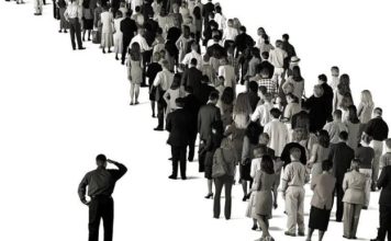 ‘Hiệu ứng bầy đàn’ hay ‘tâm lý đám đông’?